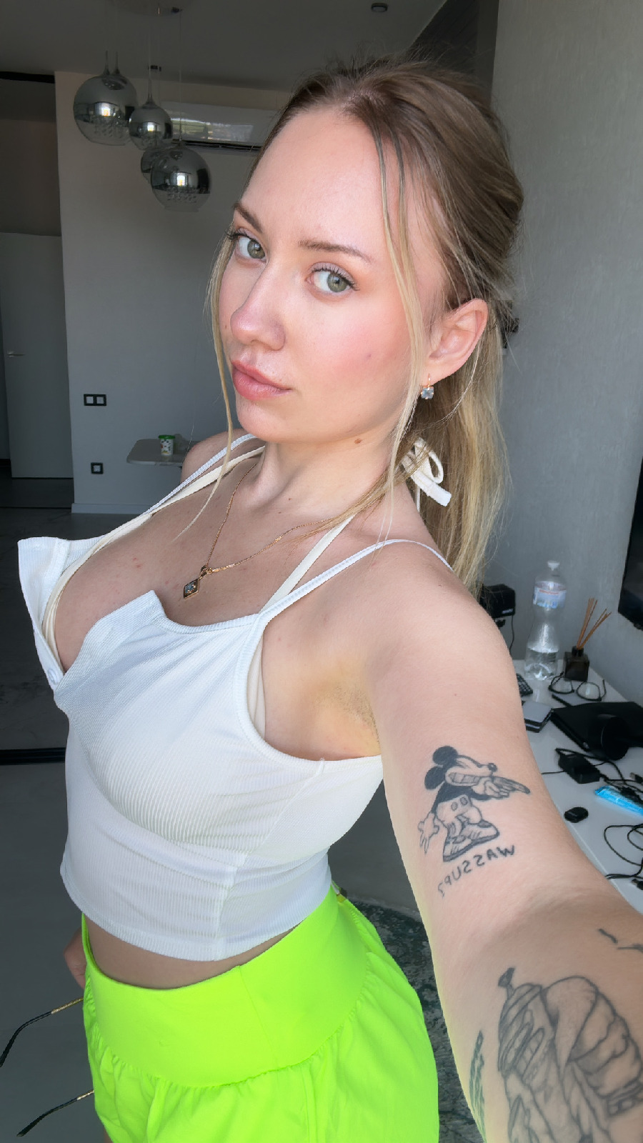 KateV in her underwear in Puente Alto