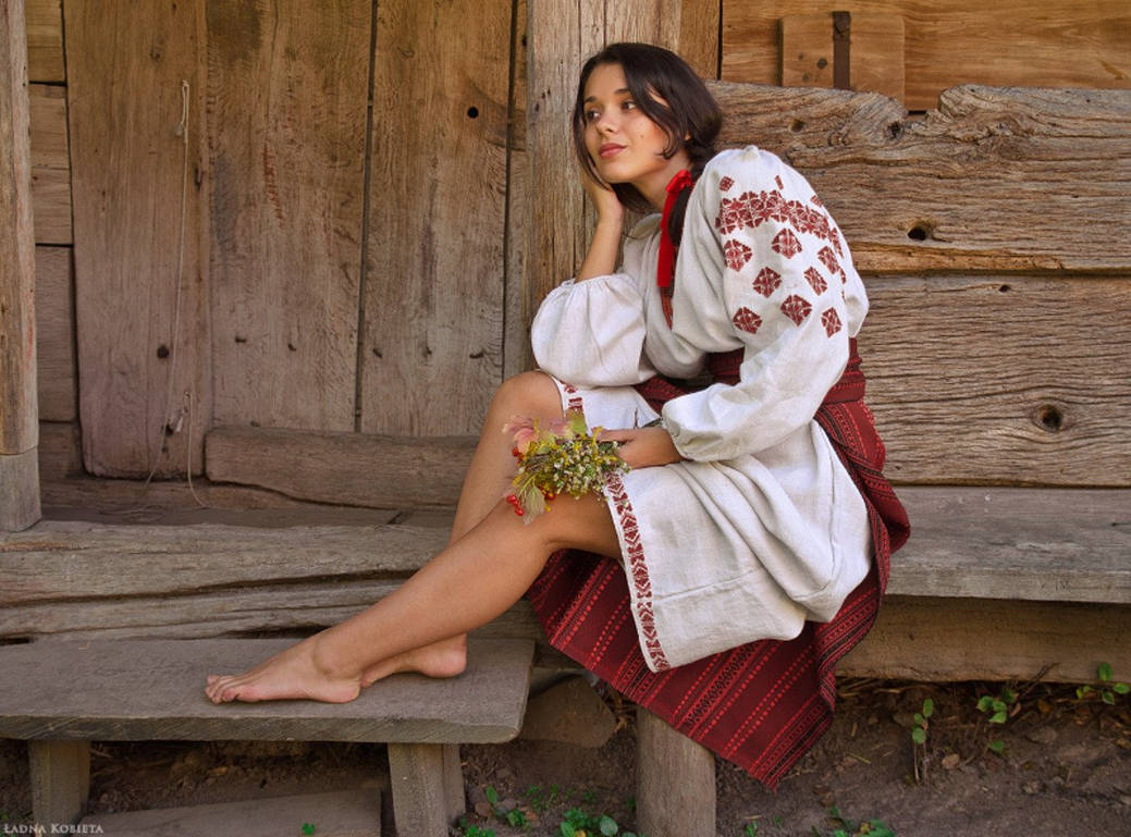 Women in Slavic costumes in Puente Alto