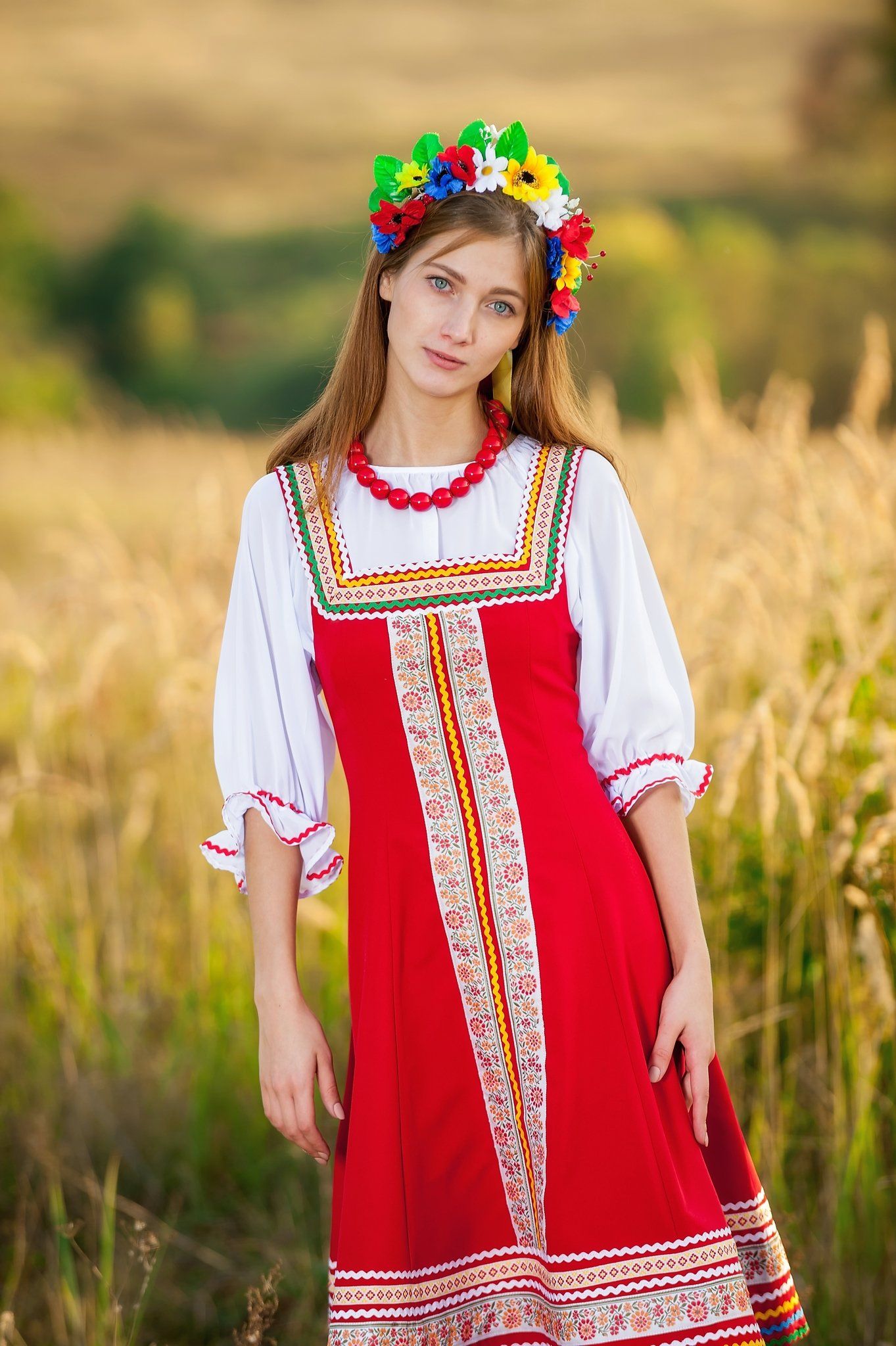 Women in Slavic costumes in Puente Alto