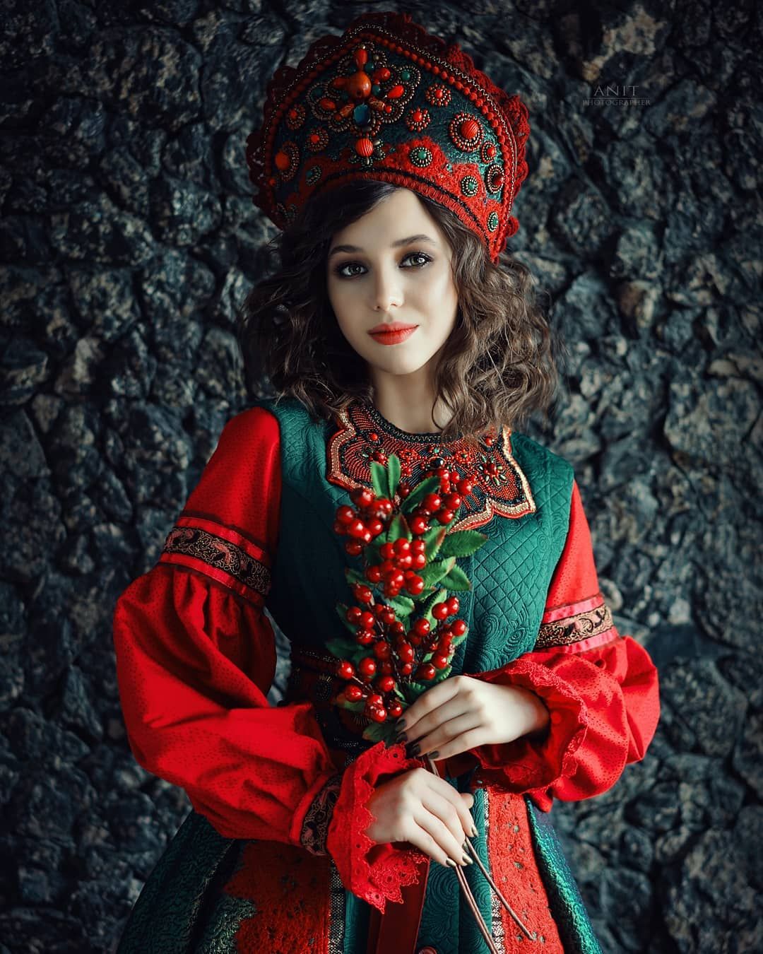 Nude girl Women in Slavic costumes in Puente Alto