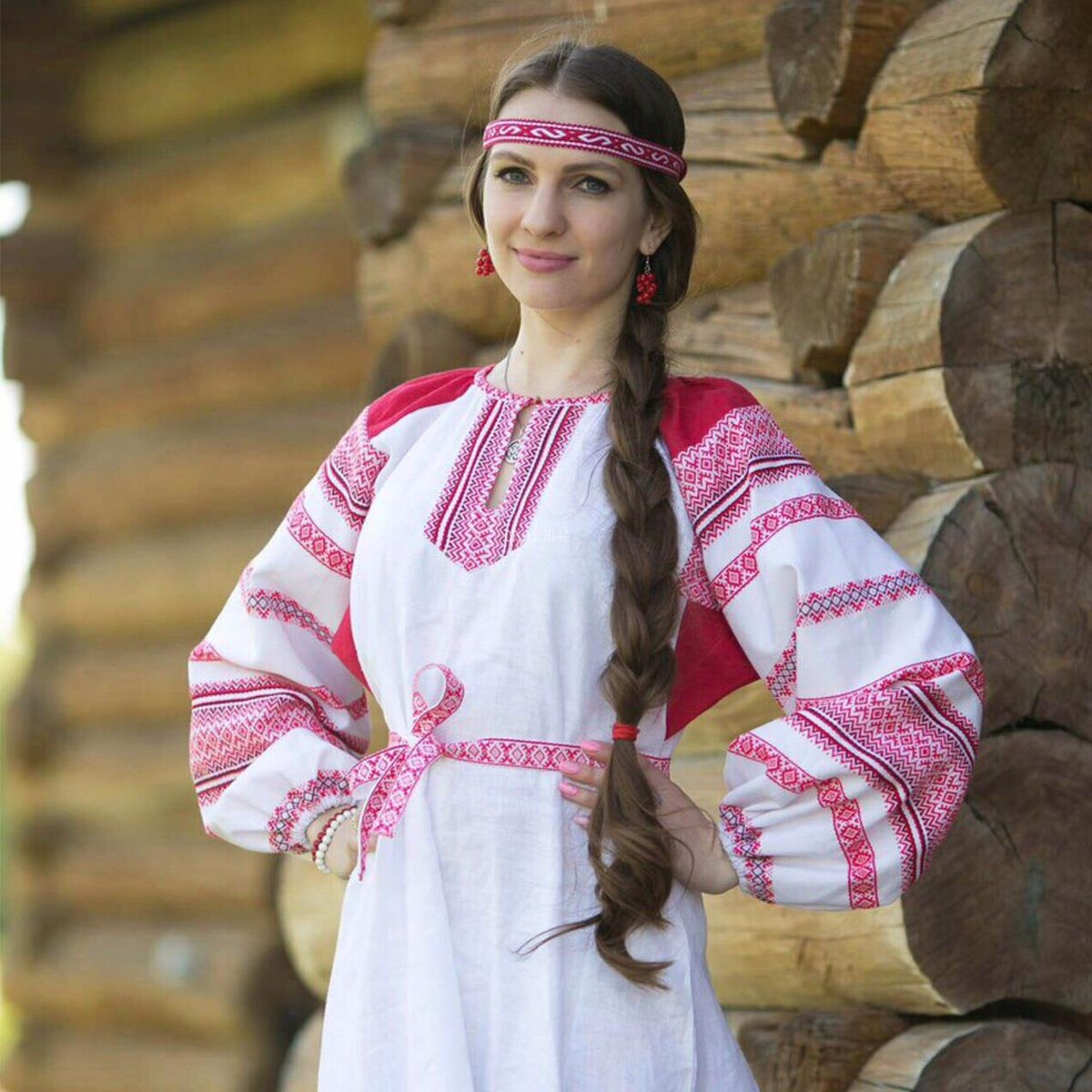 Girls in Slavic costumes in Puente Alto