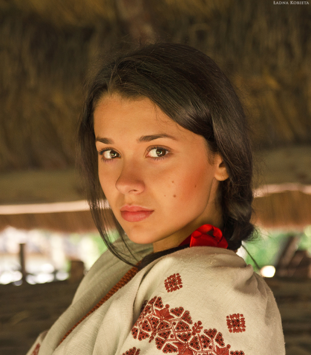 Girls in Slavic costumes in Puente Alto