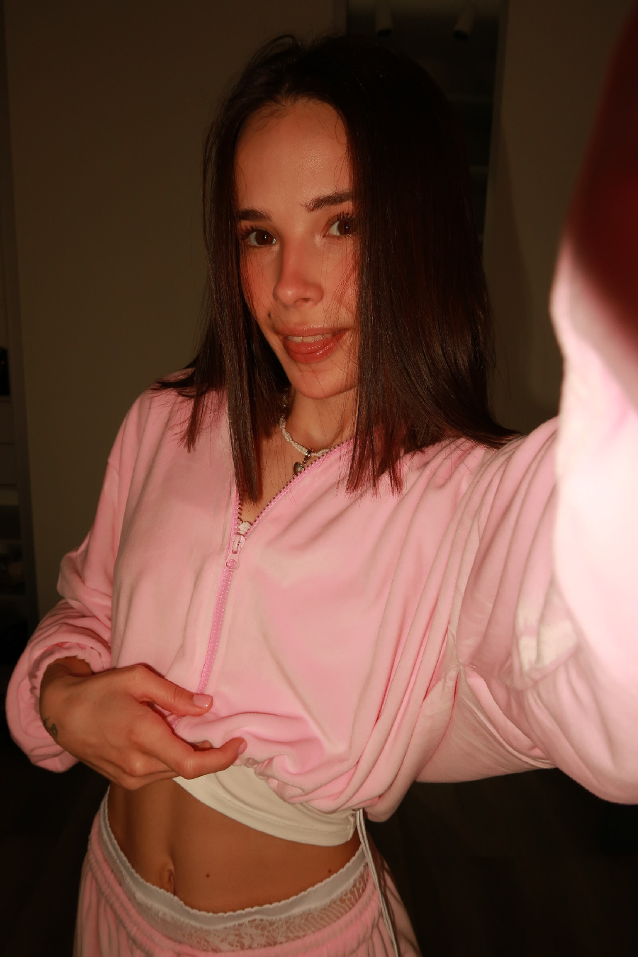 Tina brings the glow — live moments in Puente Alto